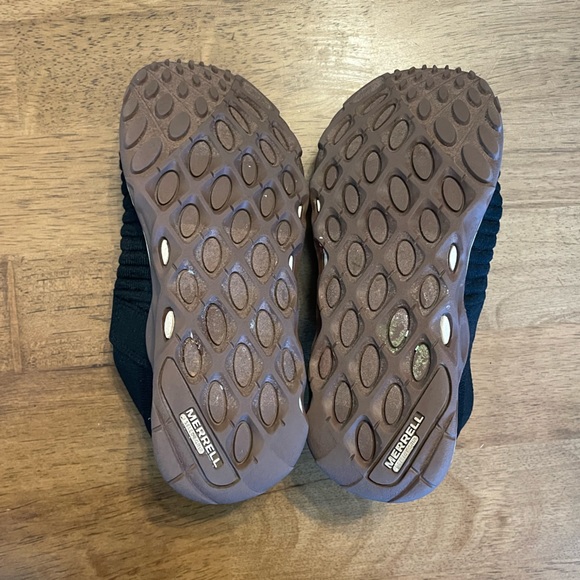 Merrell Range Shoes - Kids' size 12 - Picture 7 of 7